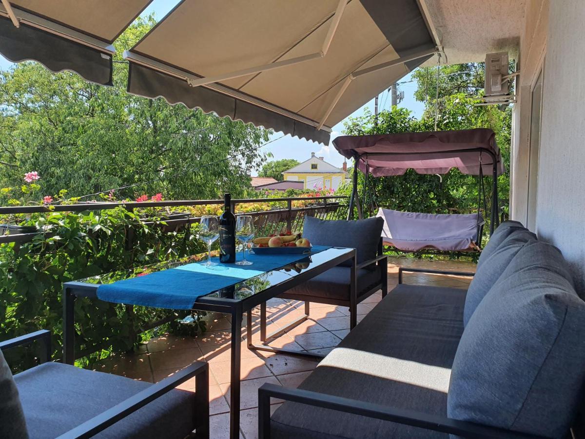 New Comfortable App Dora Crikvenica Exterior photo