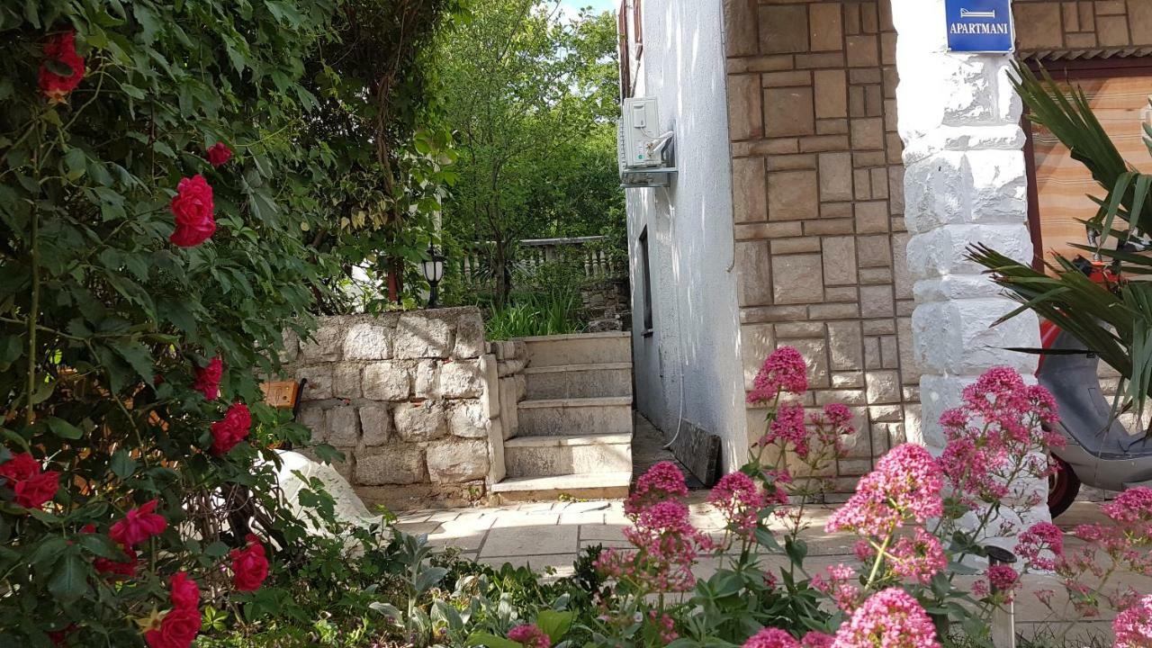 New Comfortable App Dora Crikvenica Exterior photo